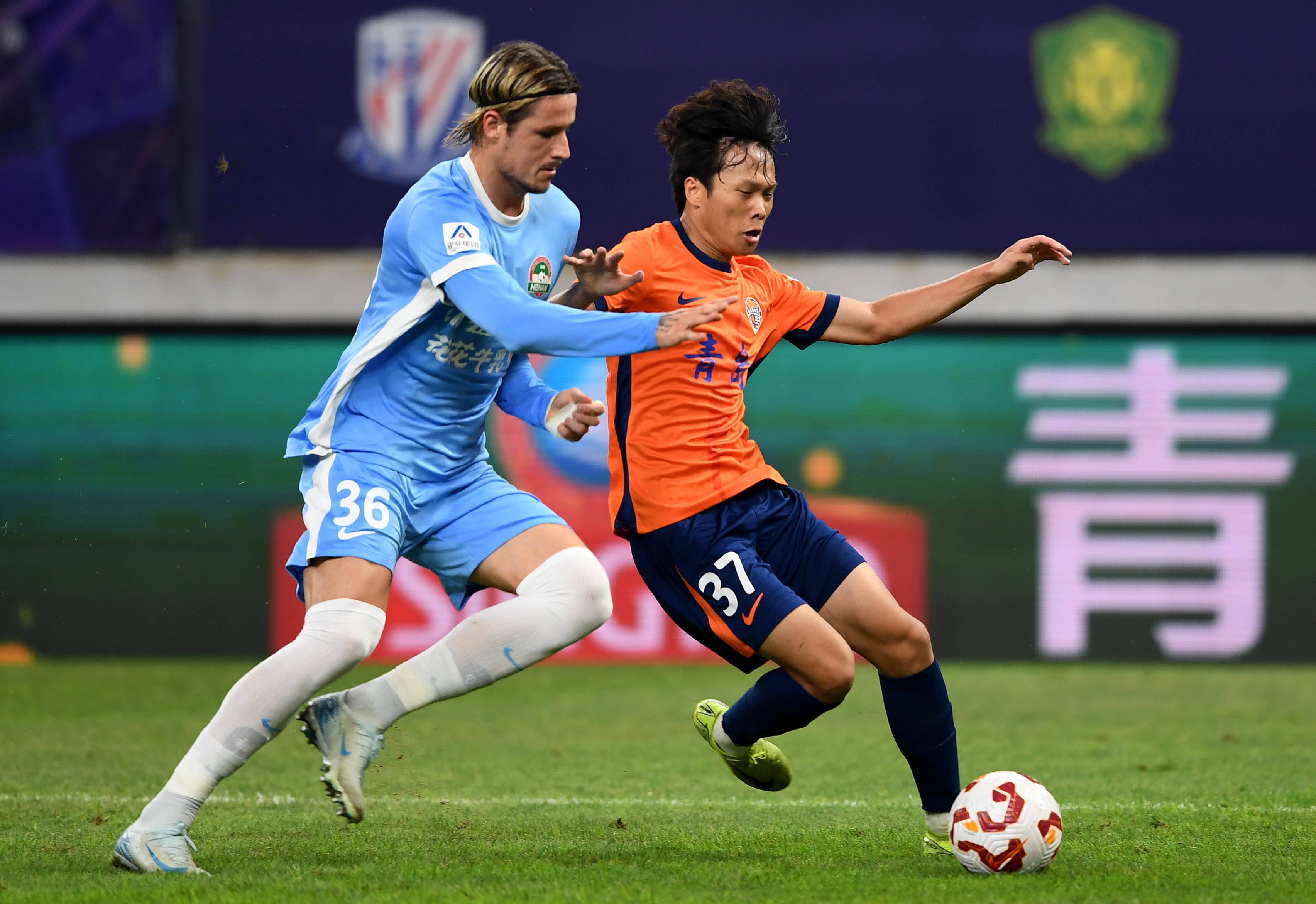 队报盛赞托万：现在他不仅是技术领袖，还是更衣室领袖（队报称赞托万：如今他既是技术核心，也是更衣室领袖）