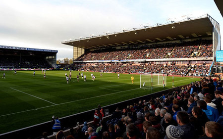 阿隆索：我们在安菲尔德跑动太少？不能凭一场比赛下结论（阿隆索：别因一场安菲尔德之战就断言我们跑动不足）