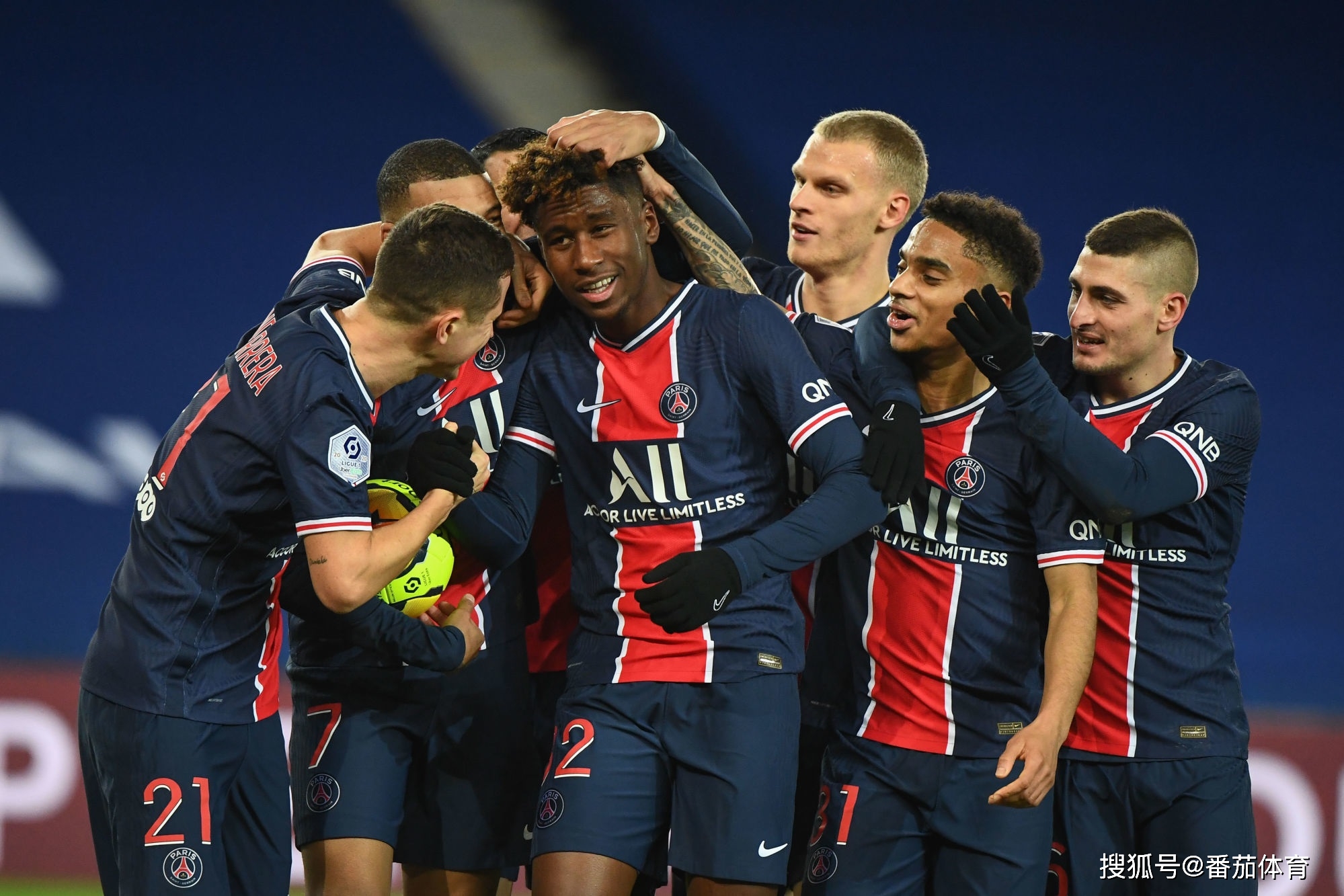 队报：巴黎有意埃里克-加西亚，可能在冬窗行动（队报：巴黎看中埃里克-加西亚，冬窗或将出手）