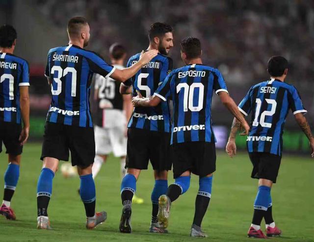 世联赛：日本女排升第3，中国女排跌至第7，意大利豪取十连胜（排球世联赛：日本女排升至第三，中国女排降至第七，意大利强势十连胜）