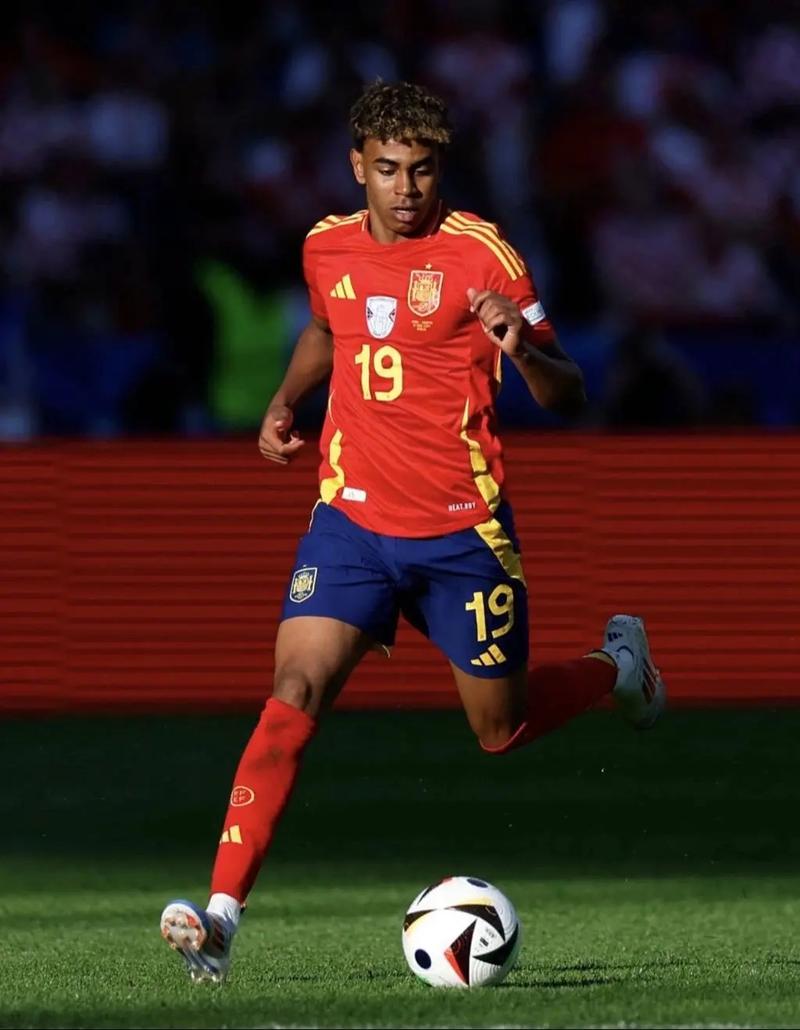 阿斯：皇马与苹果达成技术合作，将在虚拟现实等领域深度展开（阿斯：皇马携手苹果达成技术合作，面向虚拟现实等领域深化布局）