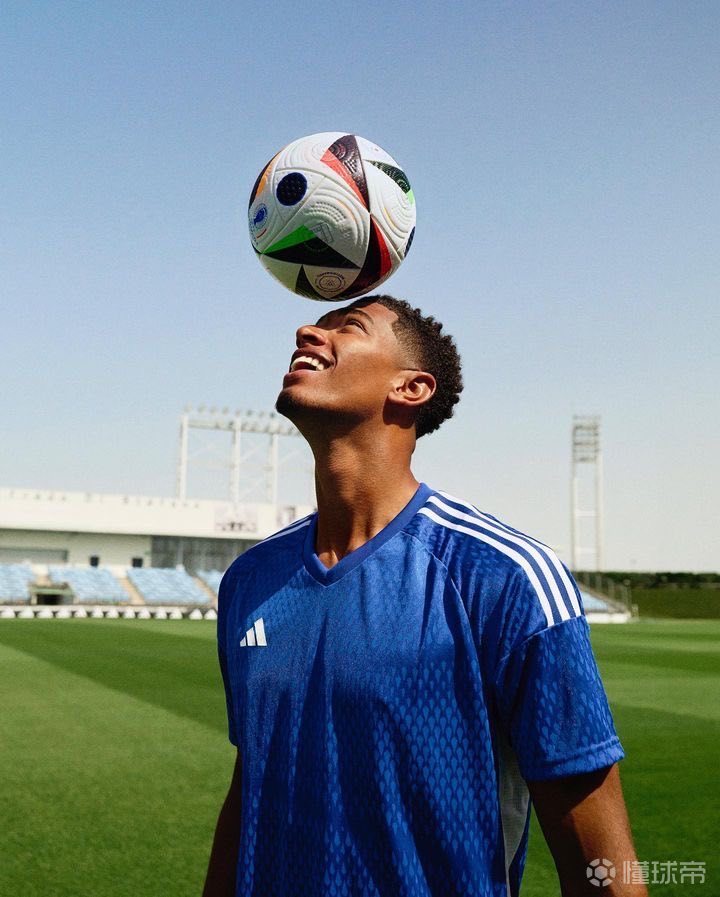 中国男子冰壶队米兰冬奥会资格赛5-2战胜菲律宾，豪取三连胜（米兰冬奥资格赛：中国男冰壶队5比2击败菲律宾，豪取三连胜）